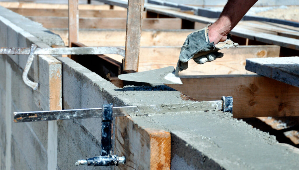 découvrez si un mur en parpaing peut rester sans enduit et quels sont les risques liés à cette pratique pour la durabilité et l'esthétique de votre construction.