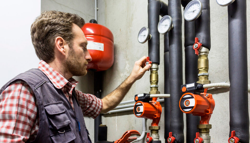 découvrez les différences entre le circulateur 25-40 et 25-60 : leurs débits, hauteurs manométriques et usages pour choisir l'équipement adapté à vos besoins de chauffage.