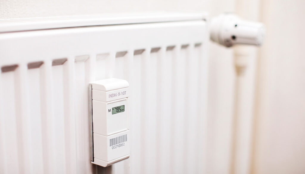 découvrez tout ce qu'il faut savoir sur les répartiteurs de frais de chauffage : fonctionnement, avantages et inconvénients pour mieux gérer vos dépenses énergétiques.