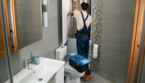 découvrez les tarifs d'un plombier en intervention le week-end, les surcoûts éventuels et les fourchettes de prix à prévoir pour vos réparations urgentes.