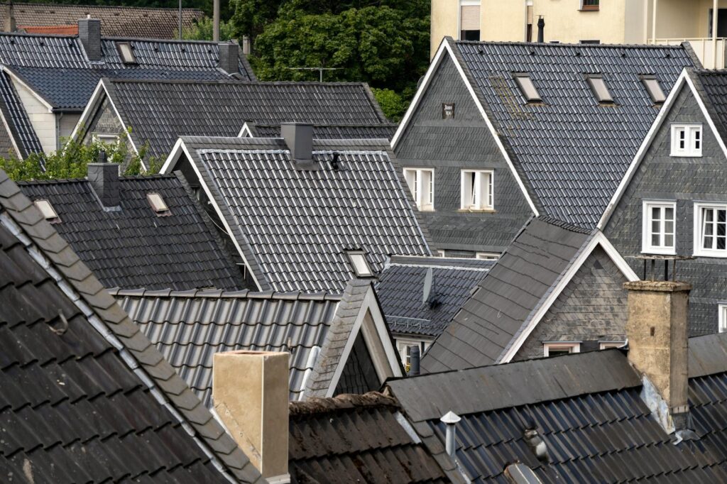 Toiture commune sans copropriété droits, — toiture partagée entre maisons