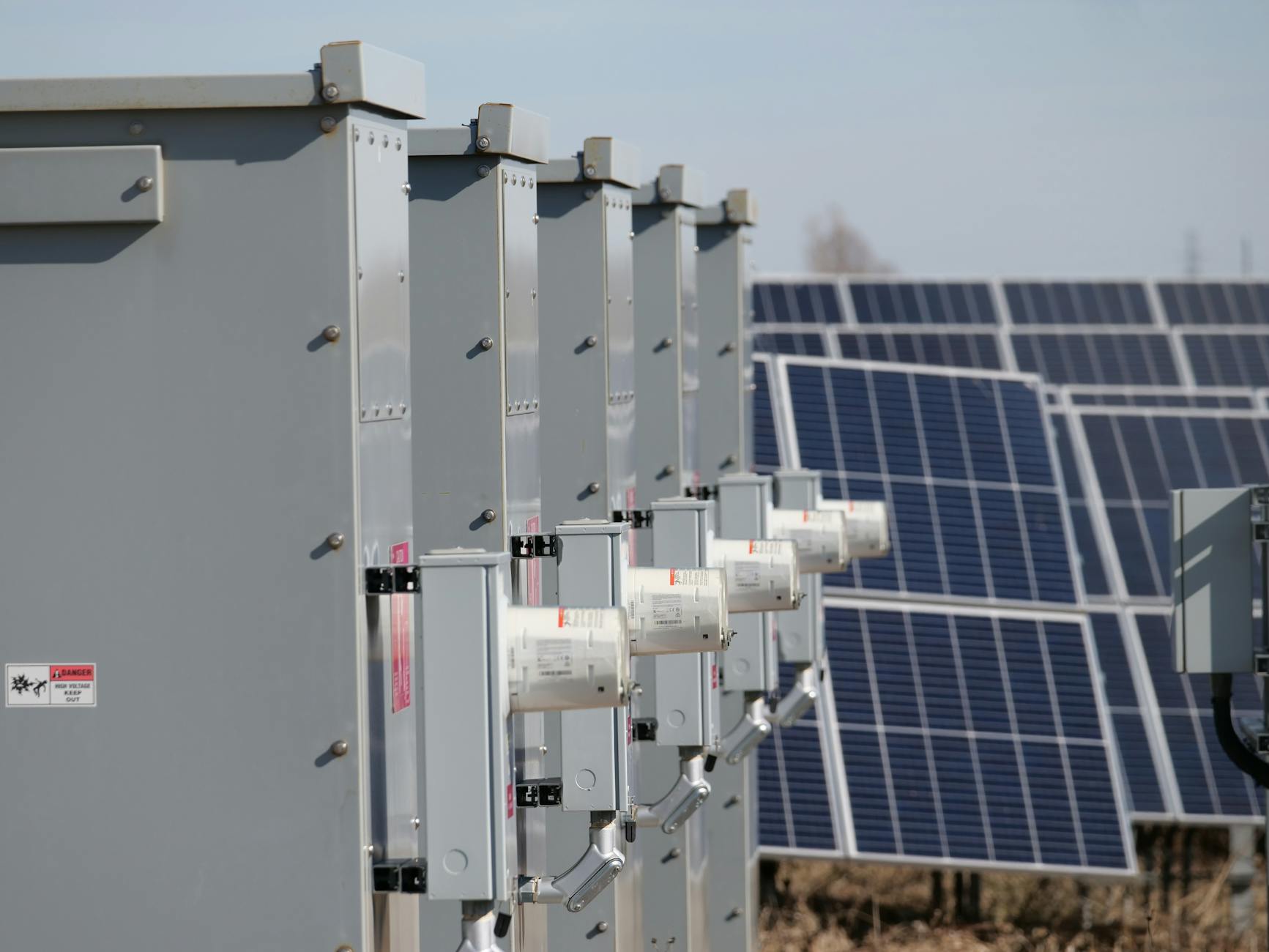 Peut-on brancher deux panneaux solaires sur le même régulateur sans danger ? — panneaux solaires connectés régulateur