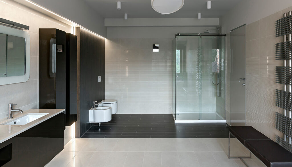Salle de bain PMR : normes, dimensions et équipements adaptés