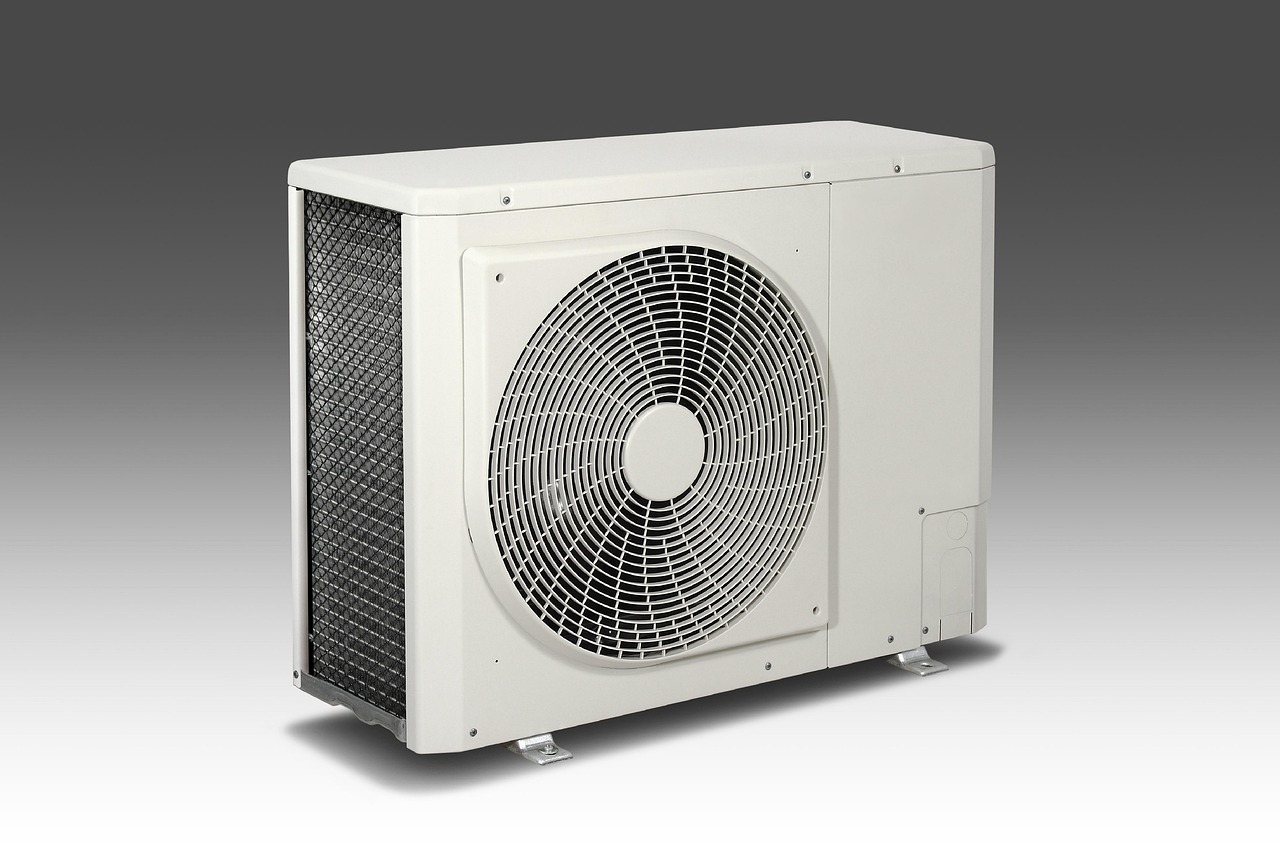 Pompe à chaleur Daikin : retours d’expérience et avis contrastés sur le terrain — installation pompe à chaleur Daikin unité extérieure
