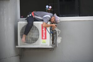 Pompe à chaleur Daikin avis, — installation pompe à chaleur Daikin unité extérieure