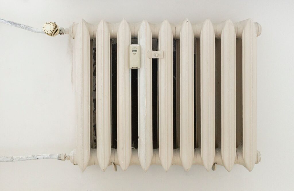 Robinets thermostatiques à quoi ça — gros plan sur robinet thermostatique