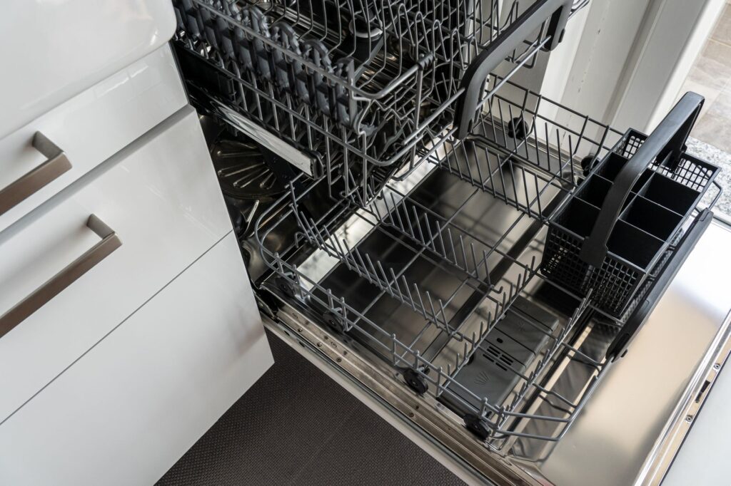Lave-vaisselle bouché déboucher l'évacuation quand — lave-vaisselle bouché eau stagnante