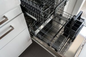 Lave-vaisselle bouché déboucher l'évacuation quand — lave-vaisselle bouché eau stagnante