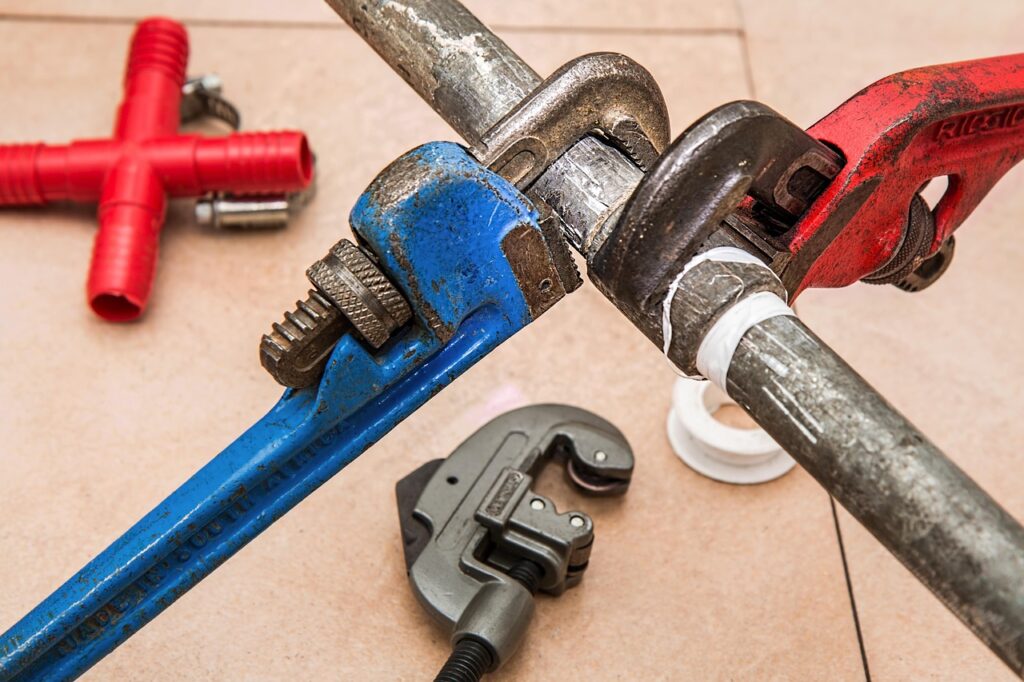 Réparer une fuite sur un — outils de réparation tuyau en cuivre