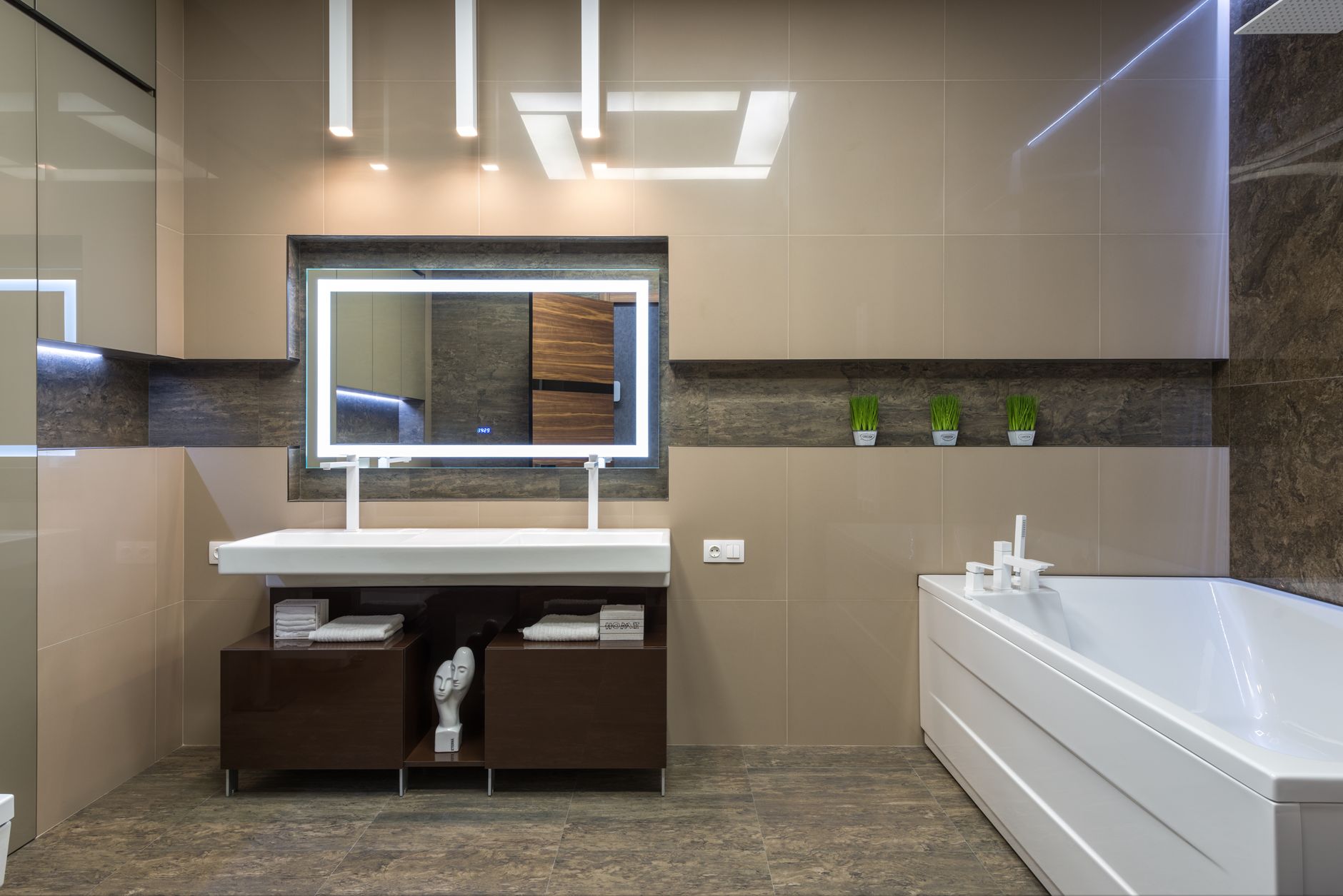 Robinet Grohe pour salle de bain : comprendre les grandes familles de produits et leurs usages — installation robinet Grohe salle de bain moderne