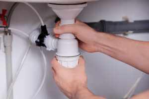 Quel déboucheur de canalisation choisir : produit, électrique ou fait maison ?