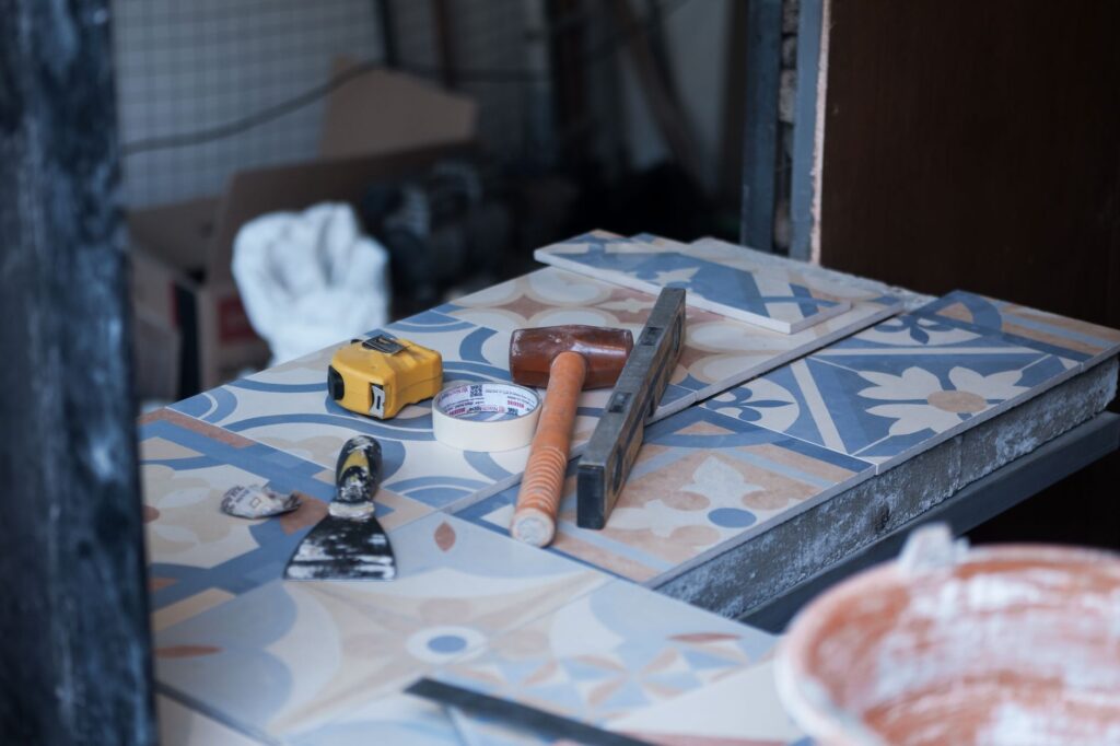 Rénover une salle de bain — outils et matériaux de rénovation salle de bain